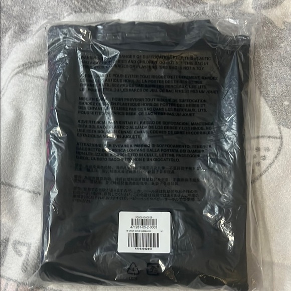 YZY GAP 78 CROP DOVE  N258 BLACK
 ( OVERSIZED ) - Picture 13 of 14